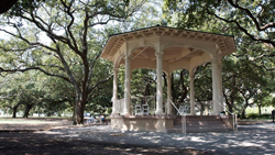 The perfect wedding: in a gazebo